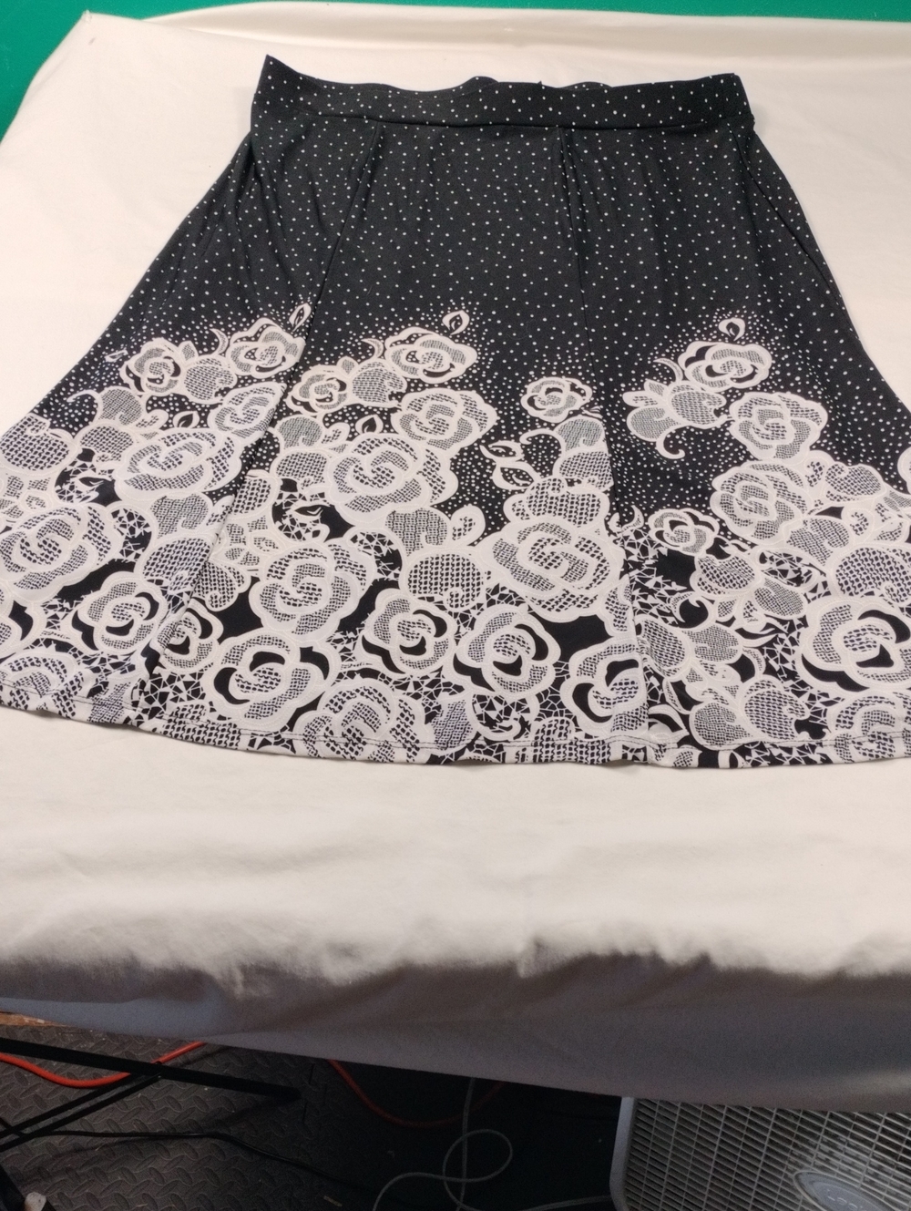 Sami & Jo Women's Black Floral Border A-Line Skirt Size Large #31